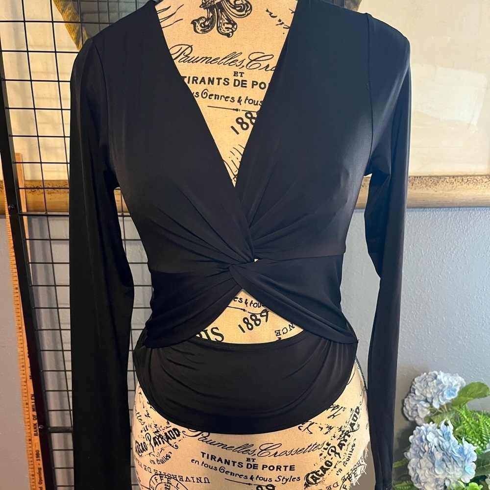 Sophisticated Black Twist-Detail SEXY Top
